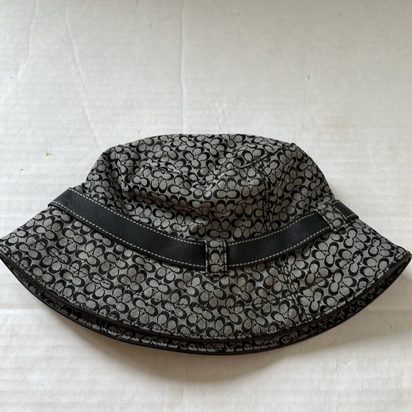 Coach  hat - Picture 3 of 6